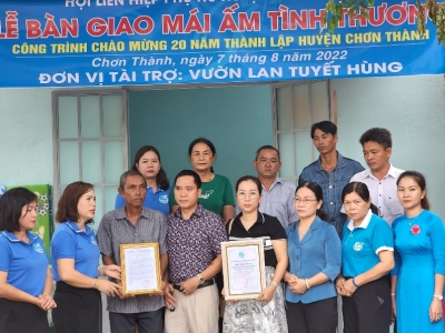 Trao tặng "Mái ấm tình thương" cho gia đình ông Tép Don- Công trình chào mừng 20 năm thành lập huyện Chơn Thành 