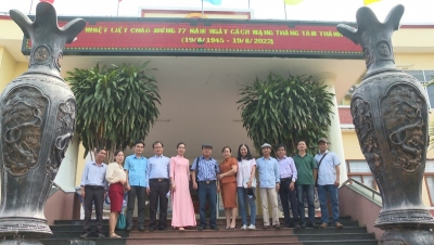 Chơn Thành làm việc với Đoàn công tác của Hội Văn học nghệ thuật tỉnh Bình Phước cùng các nhạc sỹ