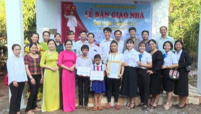Chơn Thành: bàn giao “Mái ấm niềm tin” chào mừng ngày Nhà giáo Việt Nam 20-11