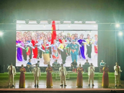 Bình Phước gia Hội diễn Nghệ thuật quần chúng Ca khúc cách mạng năm 2023 tại Vĩnh Phúc
