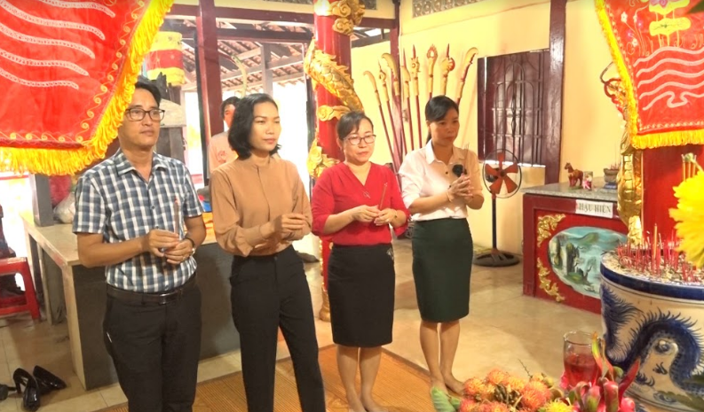 Lãnh đạo huyện Chơn Thành, chúc mừng Lễ hội Cầu bông Đình thần Hưng Long, năm 2020